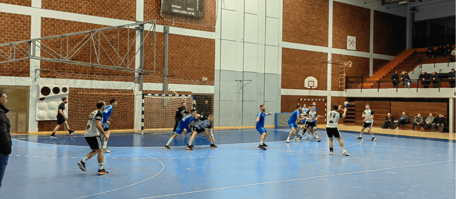 Pobjeda i poraz u prve momčadi